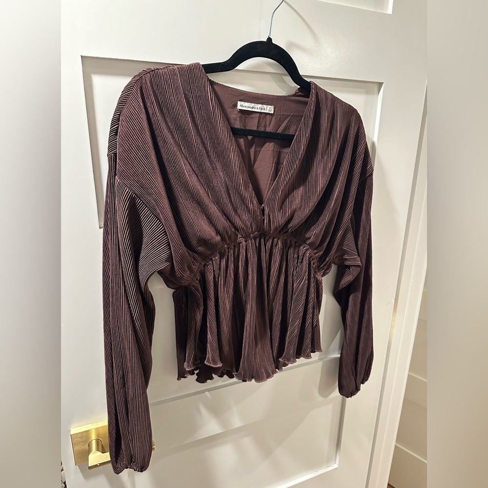 Dark brown long sleeve easy waist satin top